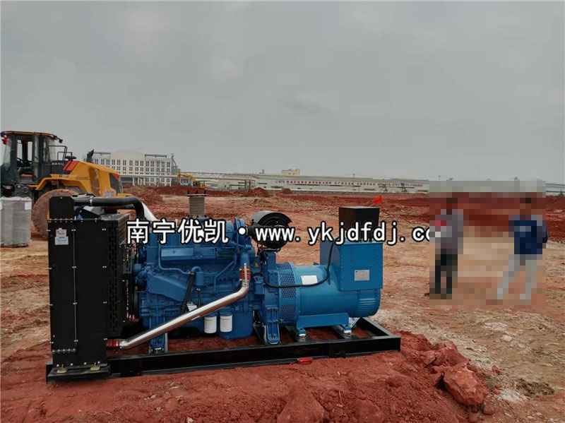 2022年3月12日，玉柴300KW柴油發(fā)電機(jī)組交付廣西南寧某工業(yè)園工地使用