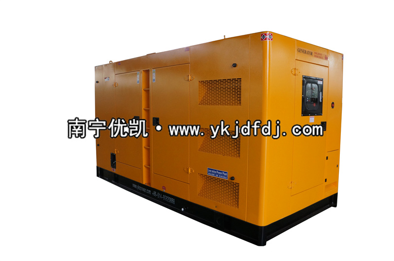 2022年8月27日，200KW靜音柴油發(fā)電機組發(fā)貨南寧某工程項目現(xiàn)場