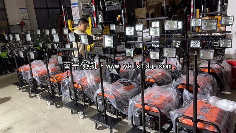 2023年11月11日，客戶訂購一批移動升降燈