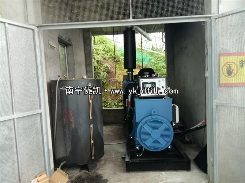 2024年8月5日，廣西大化項(xiàng)目300KW玉柴發(fā)電機(jī)組到貨安裝并通過(guò)驗(yàn)收