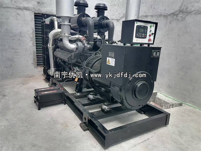 2025年7月6日，欽州項(xiàng)目600KW上柴發(fā)電機(jī)組安裝調(diào)試完成并通過驗(yàn)收